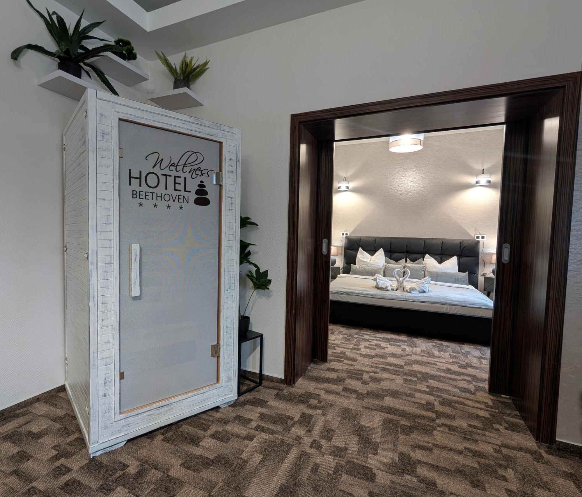 Wellness Hotel Beethoven Chomutov Buitenkant foto
