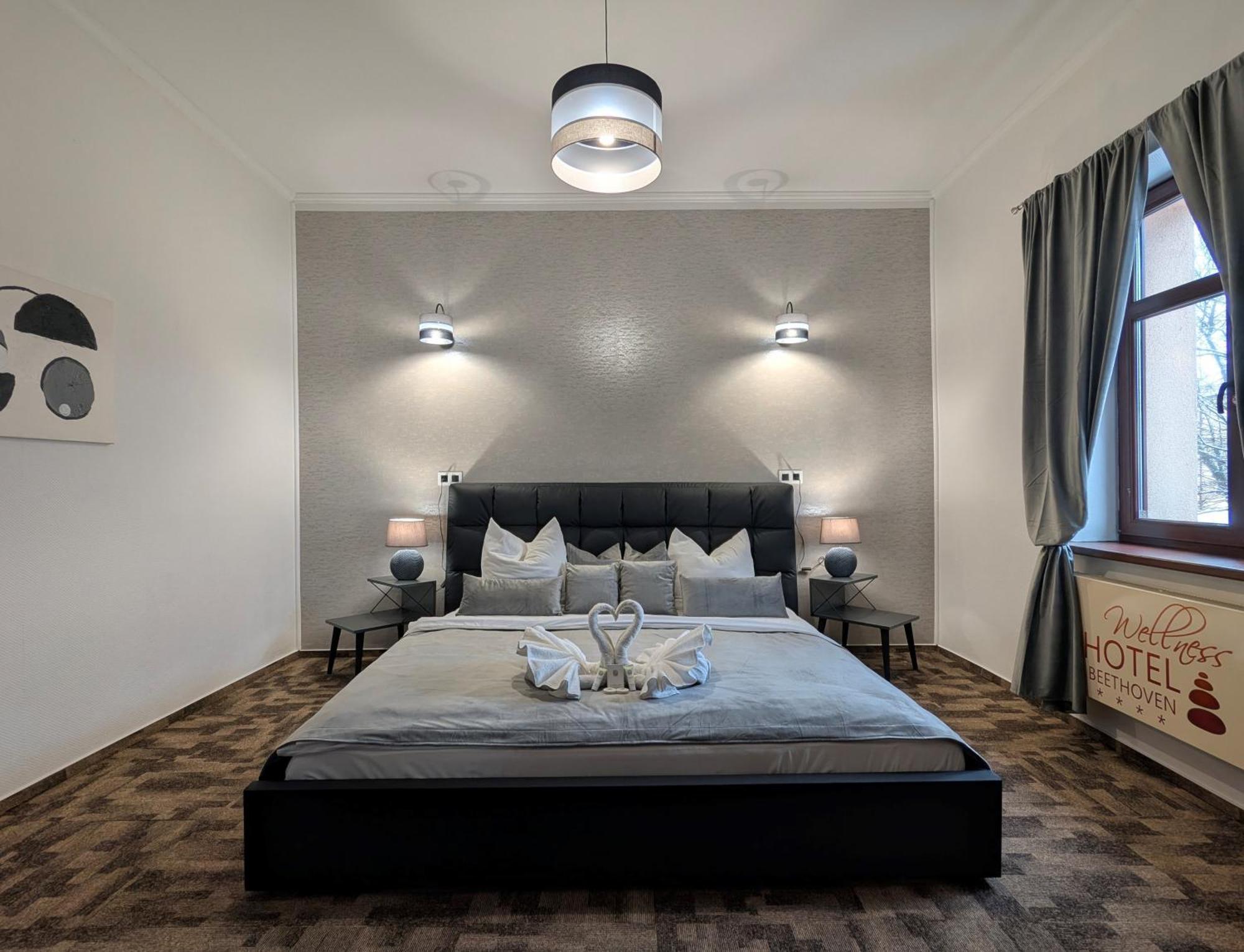 Wellness Hotel Beethoven Chomutov Buitenkant foto